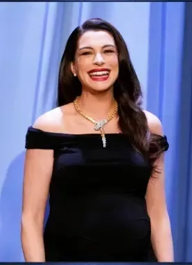 Anne Hathaway says pregnancy gave her power to 'smell time'