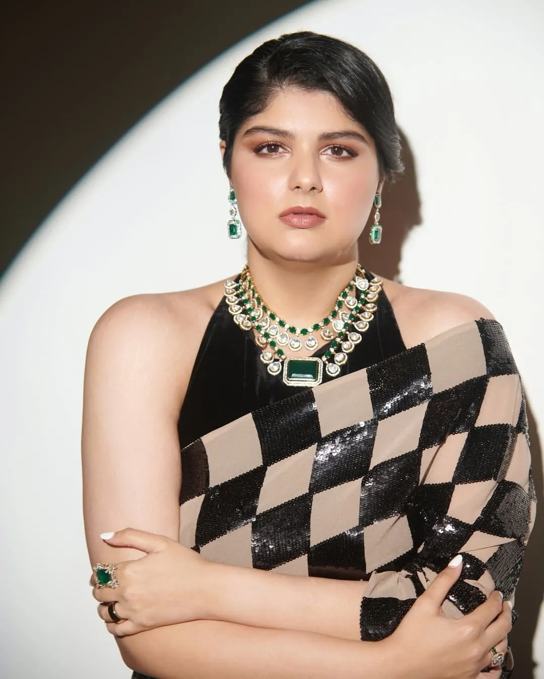 How did Maheep Kapoor's presence on 'The Traitors' provide Anshula Kapoor with normalcy and safety?