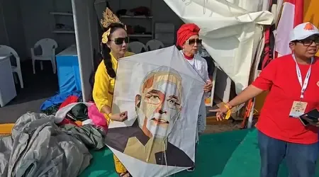 क्या पीएम मोदी का क्रेज 'ऑपरेशन सिंदूर' थीम वाली पतंग ने सबका ध्यान खींचा?