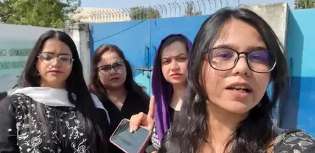 पाकिस्तानी पुलिस ने अंतर्राष्ट्रीय महिला दिवस पर महिलाओं को मार्च करने से रोका