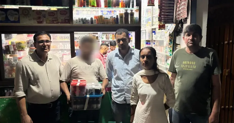 दिल्ली AATS का बड़ा ऑपरेशन: केमिस्ट की आड़ में नशीली दवाओं का रैकेट चलाने वाला मनोज गिरफ्तार
