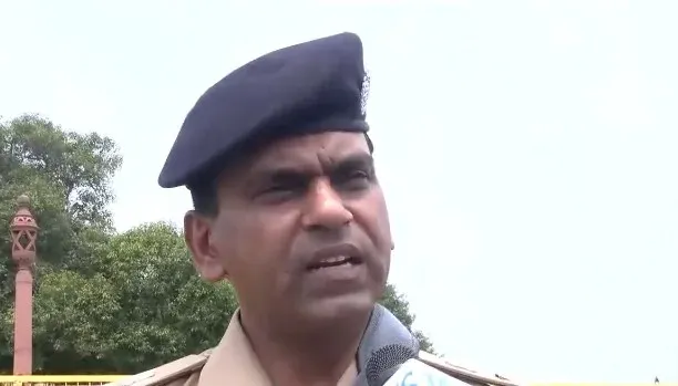 Delhi Police personnel allege stone pelting, vandalism by 'anti-social elements' in CJP march