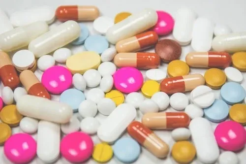 Could Antibiotics in Infancy Trigger Early Puberty in Girls?