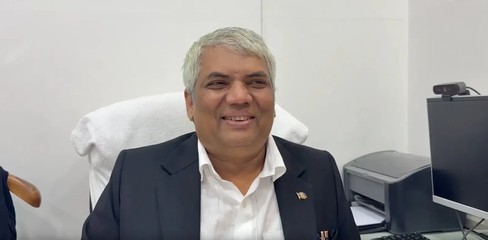 एंटीलिया केस: परमबीर सिंह को सह-आरोपी बनाने की माँग, एनआईए कोर्ट में घाडगे की याचिका पर एक घंटे की बहस