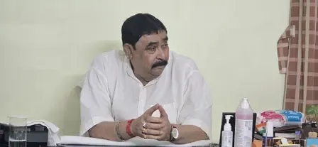 पश्चिम बंगाल: अधिकारी को गाली देने वाले टीएमसी नेता अनुब्रत मंडल ने किया आत्मसमर्पण , 1000 रुपये के बांड पर मिली जमानत