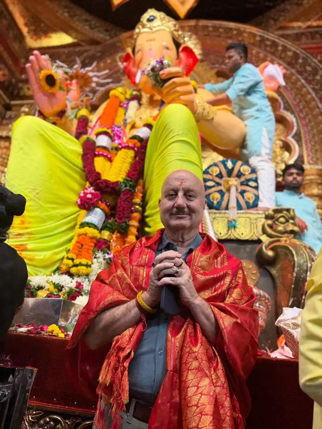 Did Anupam Kher Experience Lalbaugcha Raja Without VIP Access?