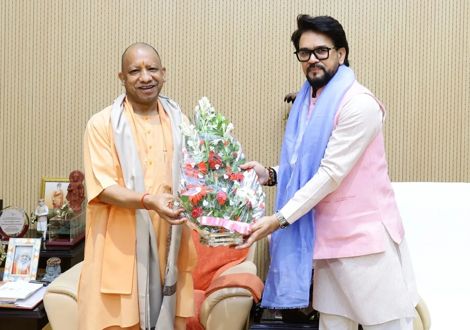 Anurag Thakur Meets CM Yogi, Backs UP's Self-Reliance Drive