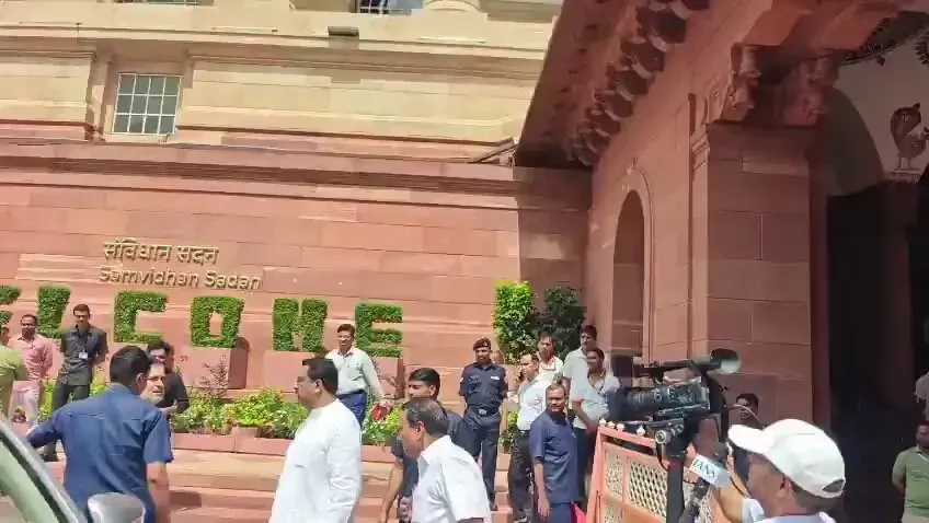 Anurag Thakur slams Rahul Gandhi over journalist row