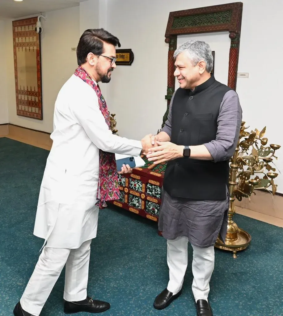 Anurag Thakur Wishes Ashwini Vaishnaw on Birthday