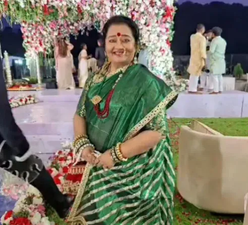 Apara Mehta on National Handloom Day: 'My mother introduced me to handlooms'