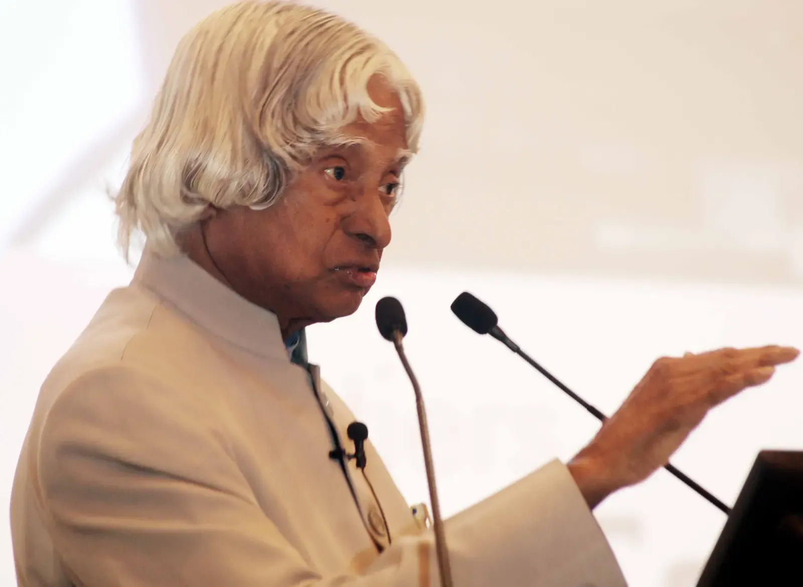 एपीजे अब्दुल कलाम: गैर-राजनीतिक 'मिसाइल मैन' के वे दुर्लभ फैसले, जिन्होंने सरकारों को चौंकाया