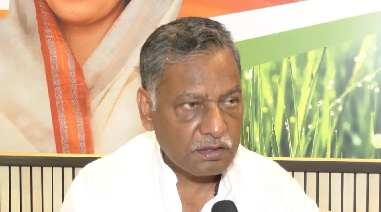 हिमंता बिस्वा सरमा के 'पागल' वाले बयान पर कांग्रेस सांसद अखिलेश प्रसाद सिंह का पलटवार