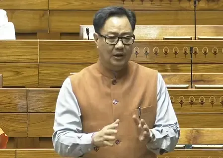 अपने नेता के साथ कांग्रेस के सदस्यों का भी आचरण बिगड़ा: किरेन रिजिजू