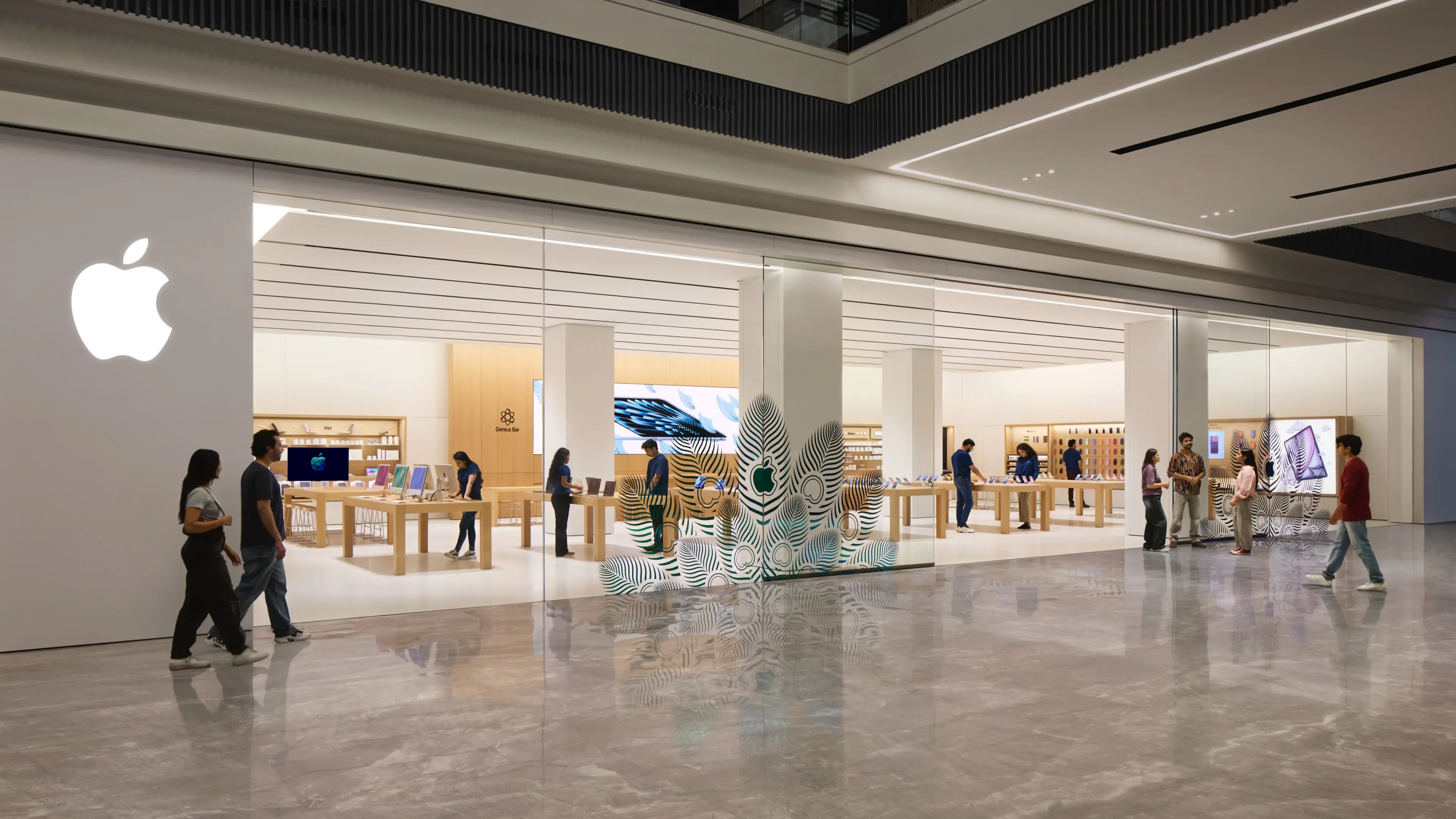 Is Apple Making a Bold Move in the Indian Market with Four Retail Stores?