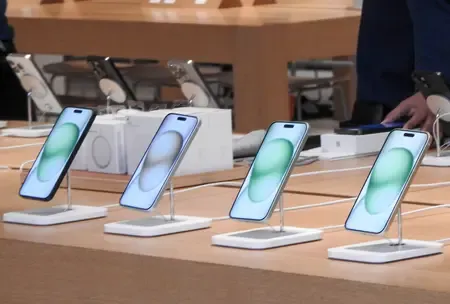 How Did Apple Achieve a 36% Growth in iPhone Shipments in India for H1 2025?