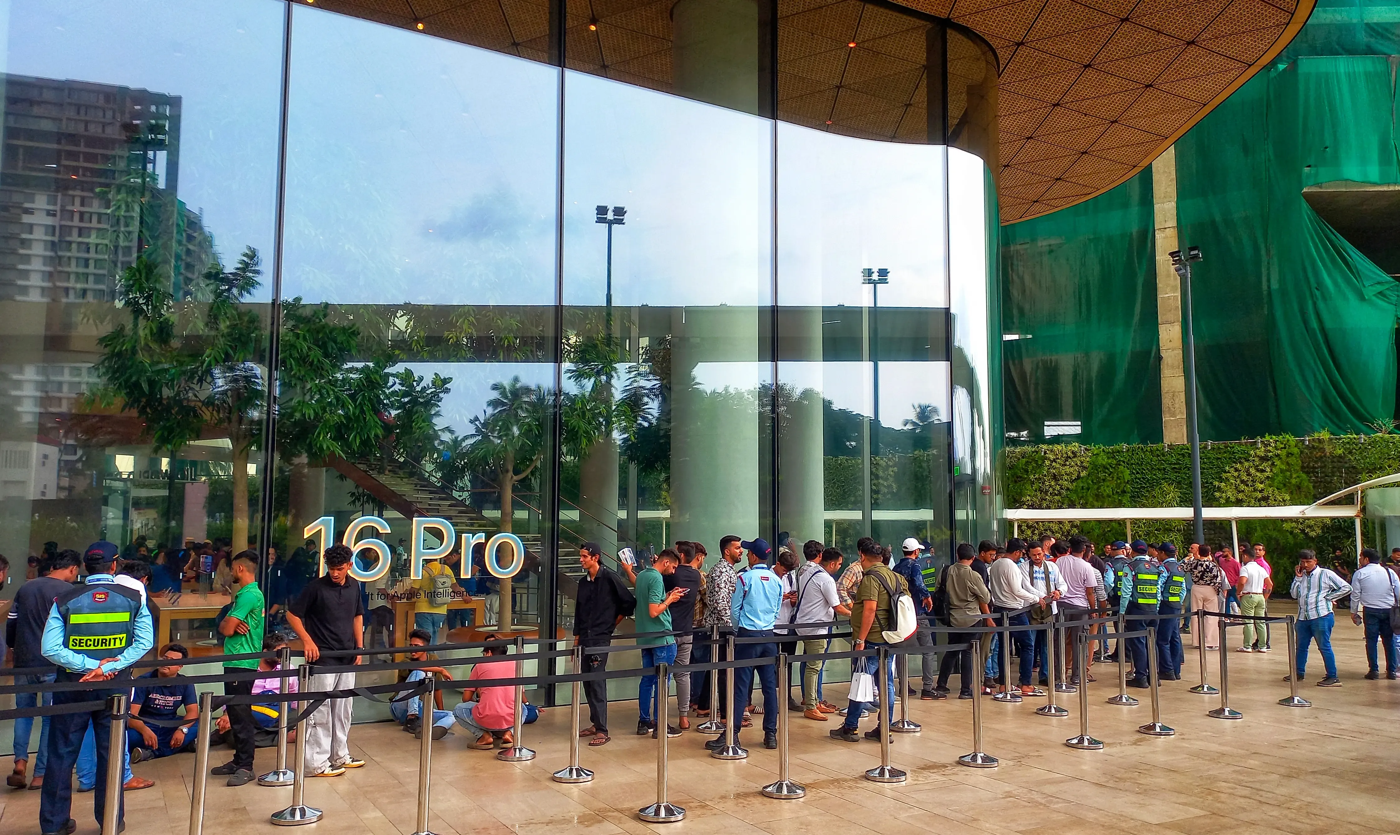 Apple Plans to Boost iPhone Exports from India Amid Global Trade Challenges