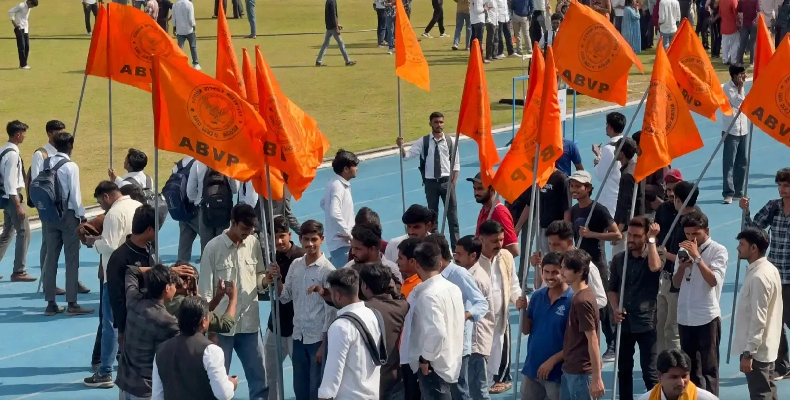 एबीवीपी की 'अराजकता रोको' रैली: भोपाल के अटल पथ पर छात्रों का जमावड़ा, कांग्रेस पर अस्थिरता फैलाने का आरोप