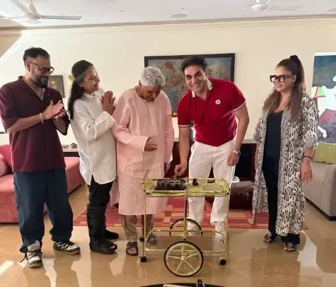 क्या शबाना आजमी ने अरबाज खान को बेटी के जन्म पर बधाई दी?