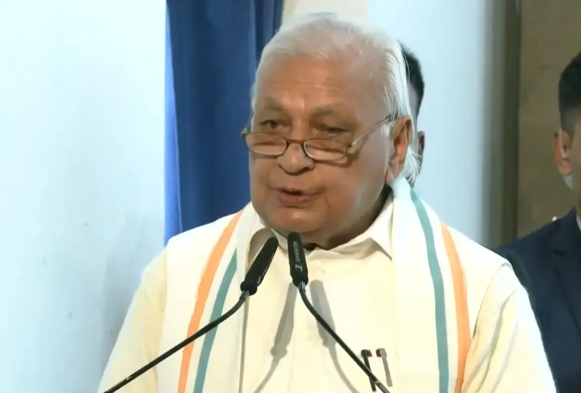 How does Arif Khan connect Sardar Patel to Shankaracharya’s mission?