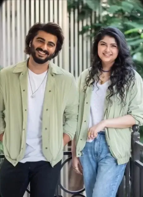 Did Arjun Kapoor Just Show His Love for Sister Anshula?