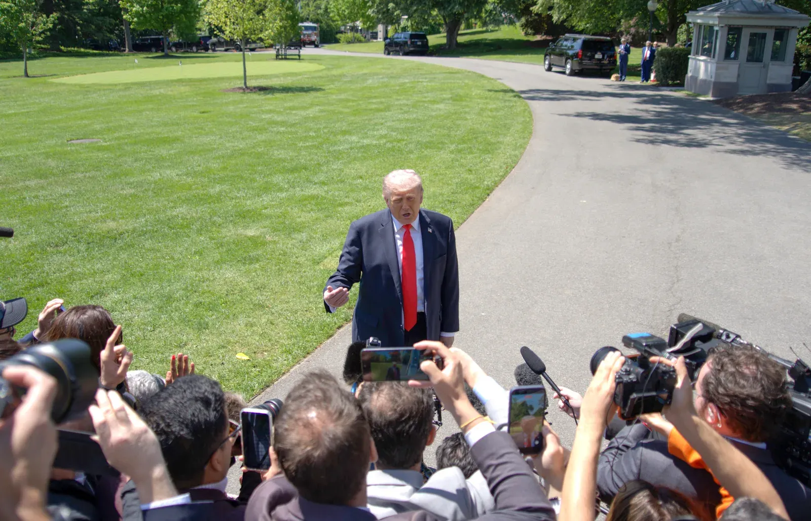Armed man arrested at Trump Golf Club before California visit