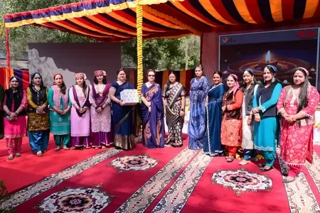 Why Did the Army's Central Command Honor 18 'Veer Naris' in Ayodhya?