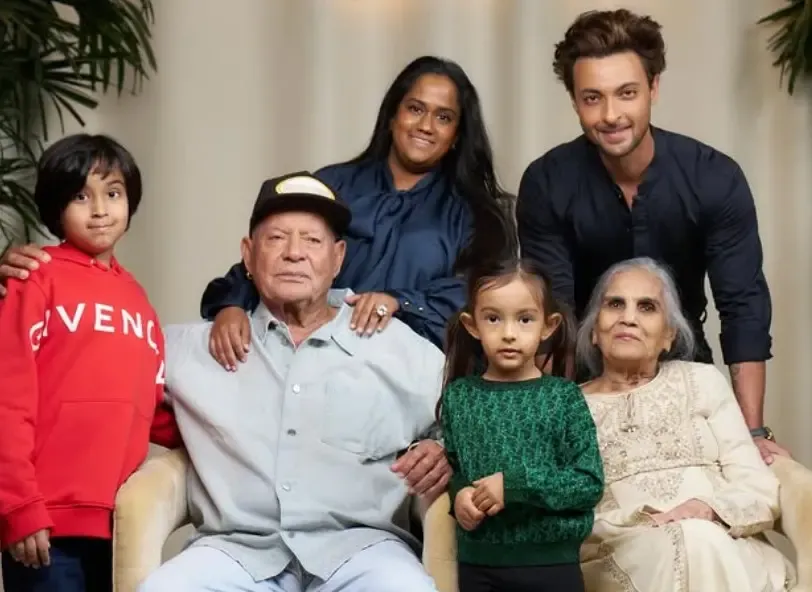 क्या अर्पिता शर्मा ने अपने पिता सलीम खान को 90वें जन्मदिन की शुभकामनाएं दी?