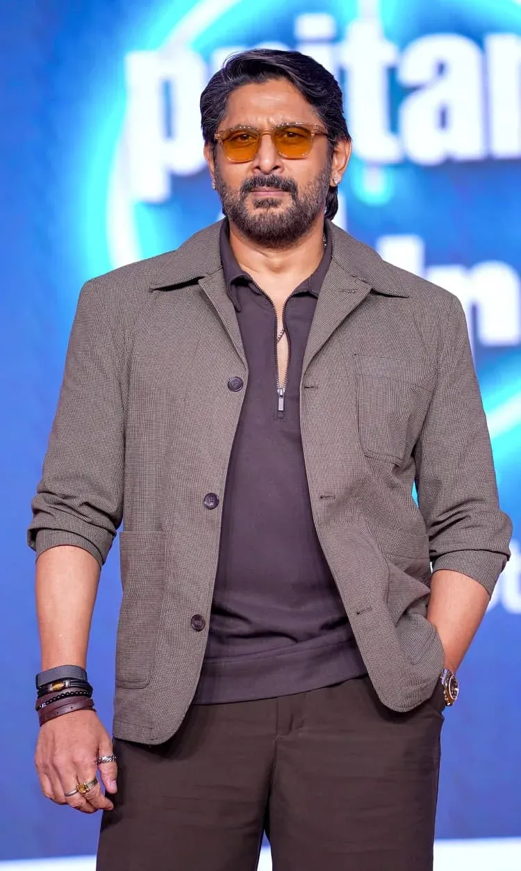 Arshad Warsi accidentally went live on Instagram in London