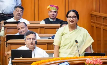 दिल्ली का आर्थिक सर्वे 2025-26: सीएम रेखा गुप्ता ने प्रस्तुत किया आर्थिक रिपोर्ट