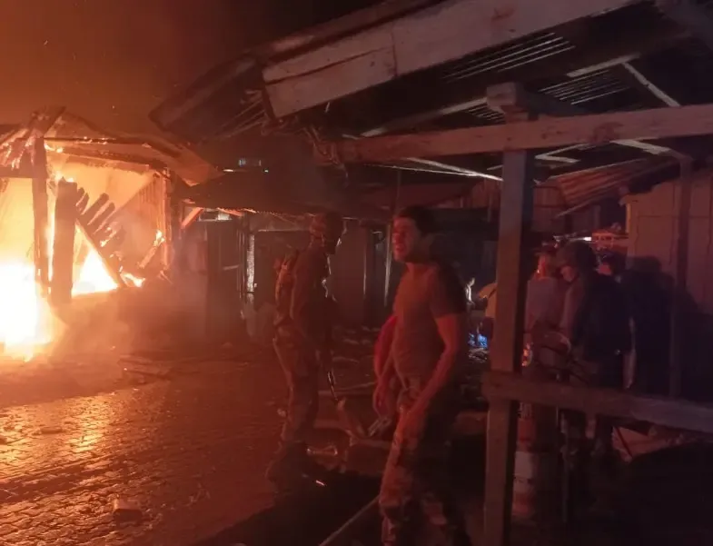 क्या अरुणाचल प्रदेश में दीपावली समारोह के दौरान लगी आग में असम राइफल्स ने जानें बचाई?