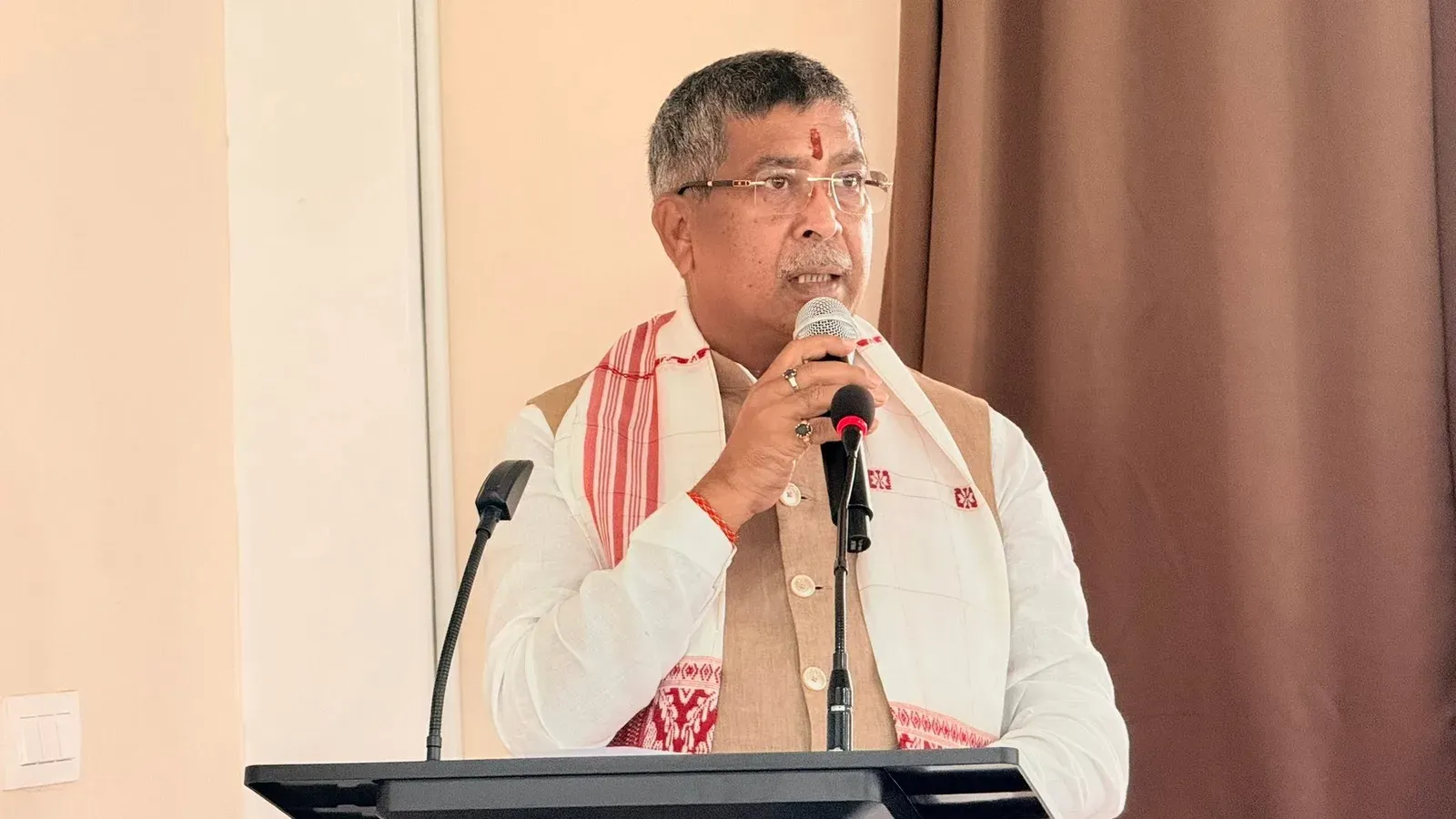 केजरीवाल का अमृतसर मंदिर ऐलान वोट बैंक की चाल: झारखंड BJP अध्यक्ष आदित्य साहू का पलटवार