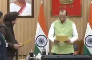 Arvinder Singh Lovely Sworn In as Pro-Tem Speaker of Delhi Assembly