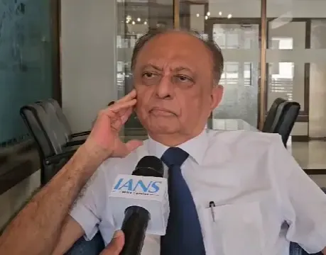 Majeed Memon Cautions Against Political Manipulation in Saif’s Stabbing Investigation