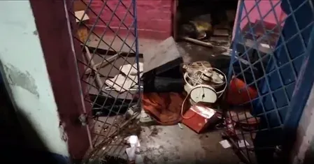 आसनसोल में लाउडस्पीकर विवाद: पुलिस चौकी पर हमले के बाद अतिरिक्त बल तैनात, स्थिति नियंत्रण में