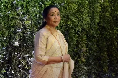 आशा भोसले के निधन पर शोक की लहर, राजनीतिक दिग्गजों ने व्यक्त की संवेदना