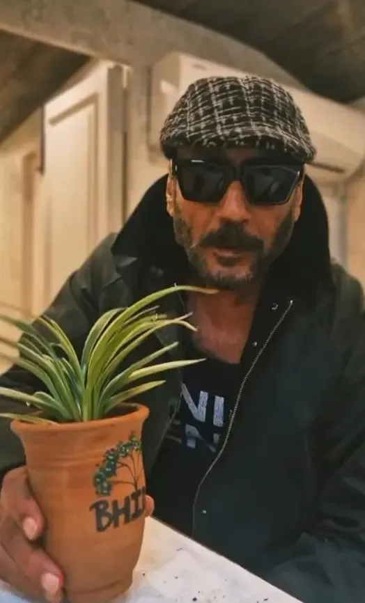 क्या जैकी श्रॉफ ने अशोक कुमार की पुण्यतिथि पर उन्हें याद किया?