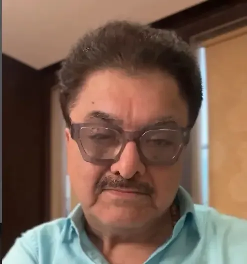 अशोक पंडित ने राघव चड्ढा पर कड़ा प्रहार, पूछा - चुप क्यों थे जब पार्टी ने निकाले नेता?