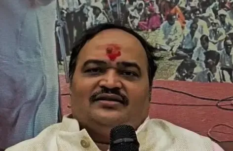 क्या एशिया कप ट्रॉफी विवाद पर आनंद दुबे का तंज सही है?