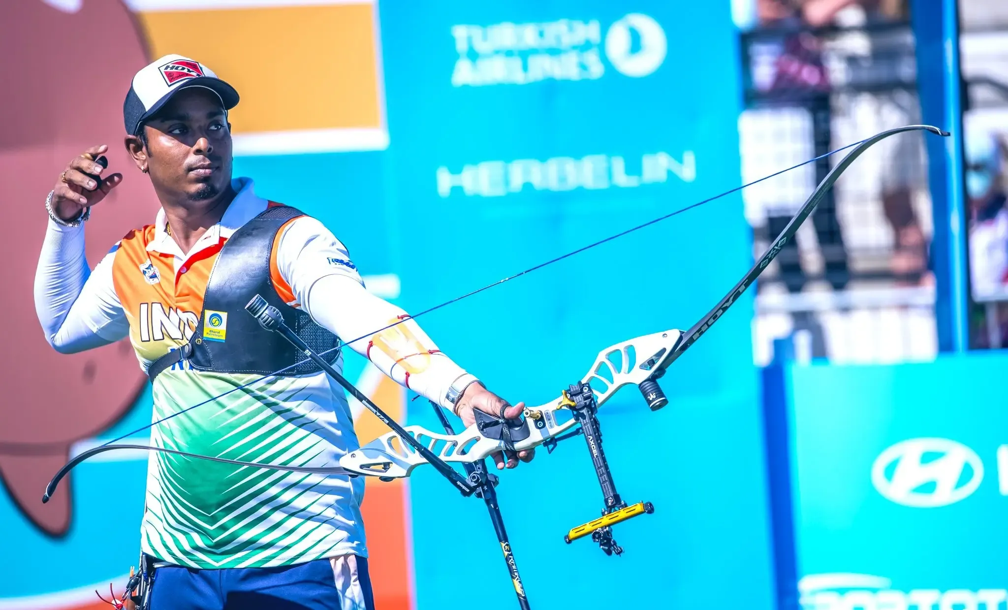 क्या भारत ने 2007 के बाद पुरुष रिकर्व टीम स्पर्धा में पहला गोल्ड जीता?