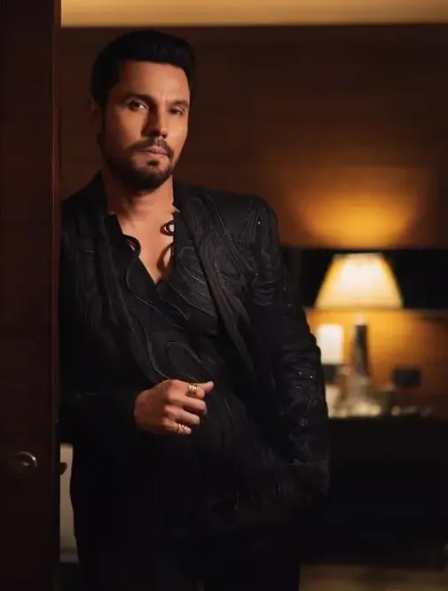 क्या भारत ने एशियन इक्वेस्ट्रियन चैंपियनशिप में सिल्वर मेडल जीता?