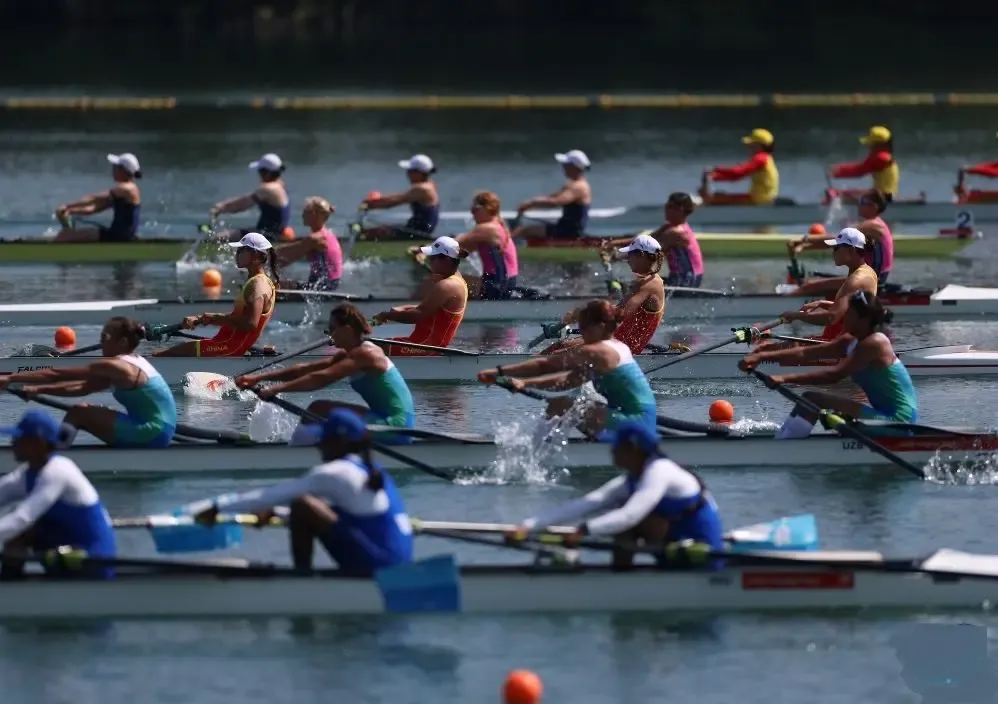 China rows to record 9 gold medals in a single day at 2026 Asian Games