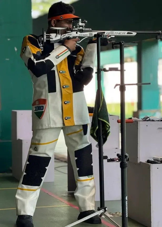 Asian Games: Himanshu wins silver, Rudrankksh takes bronze in Men's 10m Air Rifle