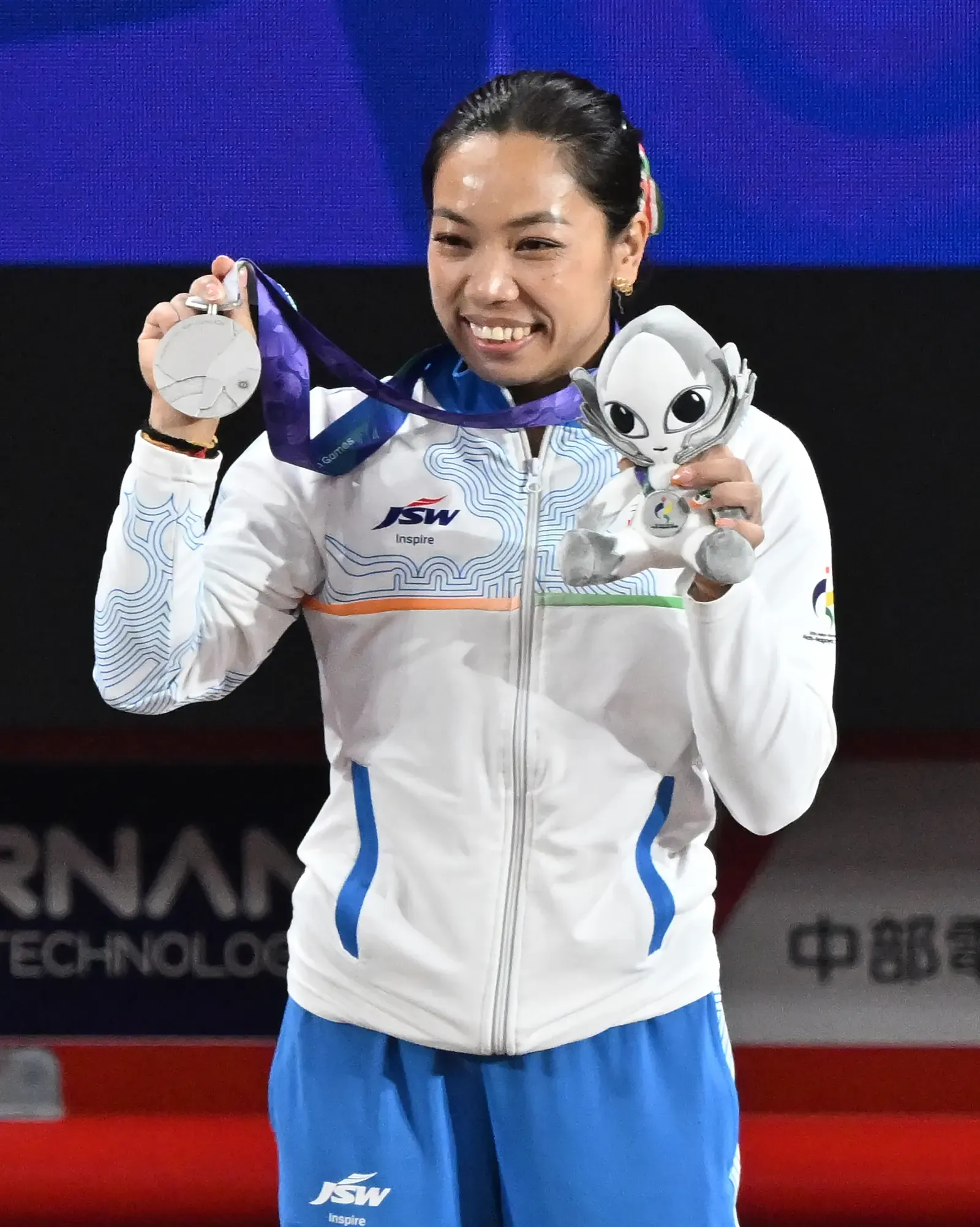 Mirabai Chanu wins Asian Games silver in 49kg weightlifting, ends India's 28-year wait