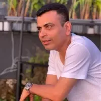 क्या असली निर्माता सिर्फ फिल्म नहीं बनाता, बल्कि पूरी प्रक्रिया को समझदारी और ईमानदारी से आगे बढ़ाता है?