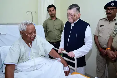 अस्पताल में कड़िया मुंडा से मिले राज्यपाल, मुख्यमंत्री और नेता प्रतिपक्ष, जल्द ठीक होने की कामना