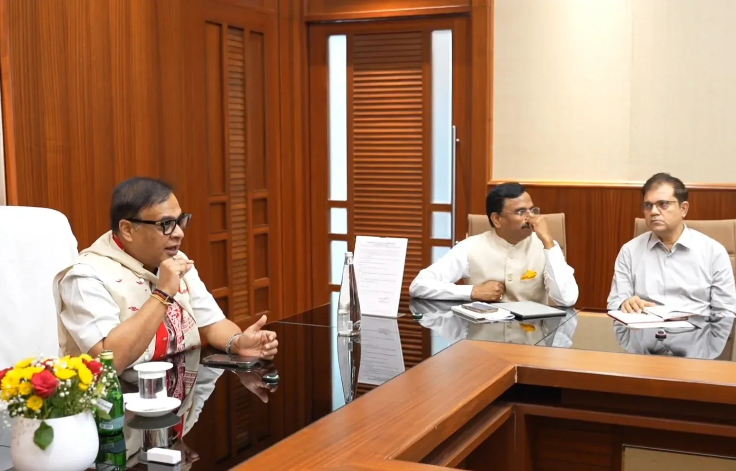 असम बाढ़: CM हिमंता का बड़ा फैसला — पीड़ित परिवारों को पोस्टमॉर्टम से छूट, मानवीय रवैये के निर्देश