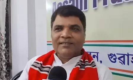 असम बाढ़ राहत में राजनीतिक भेदभाव का आरोप, कांग्रेस नेता मनोज चौहान बोले — ₹15,000 की सहायता से वंचित हैं BJP-विरोधी परिवार