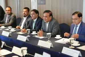 Assam CM holds meeting with Vice-President of world's leading semiconductor vendor in Seoul