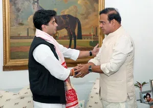 Assam CM meets Union Minister Scindia, invites him for investor summit
