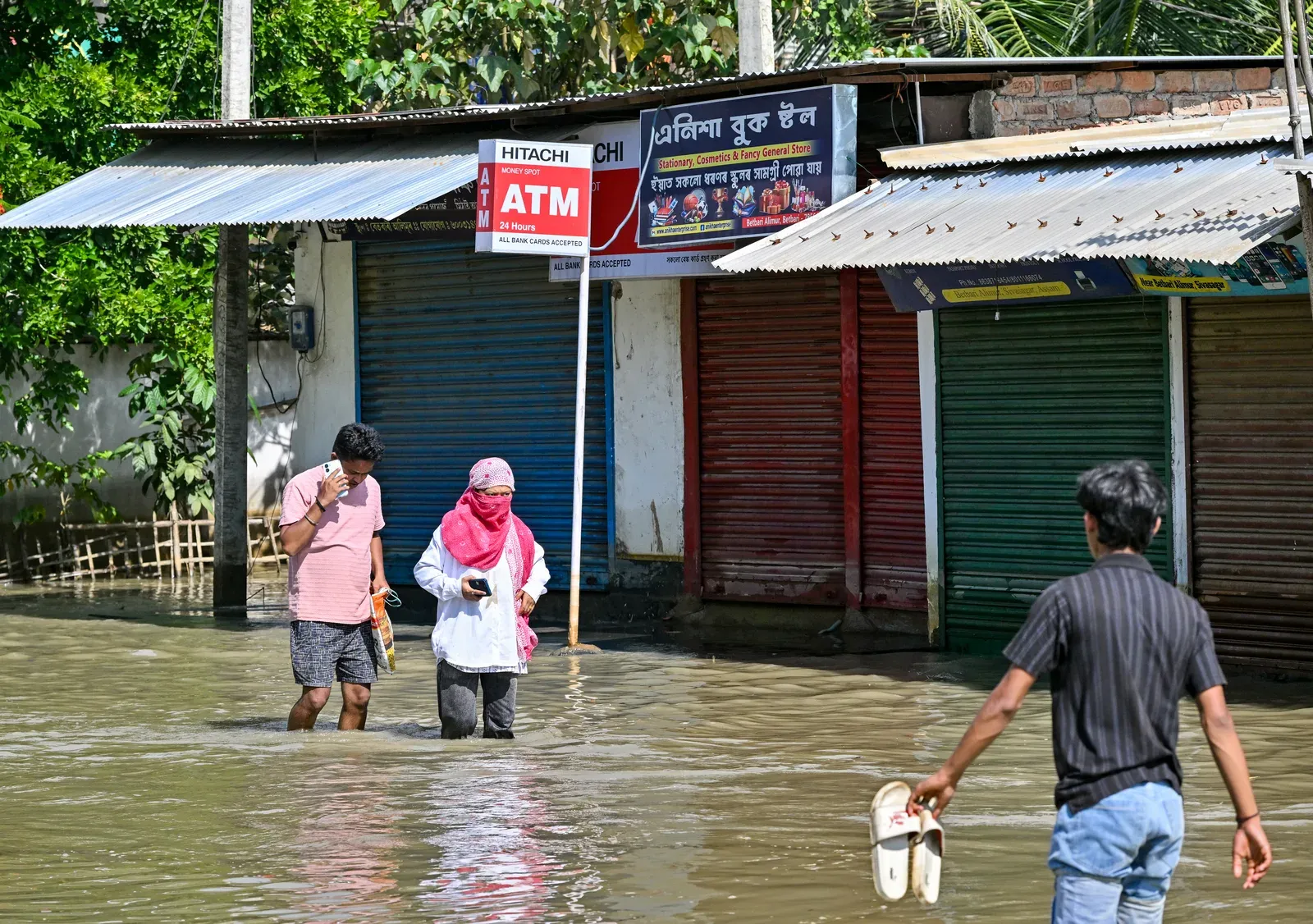 Assam floods 2025: 1.55 lakh hit in 13 districts, death toll climbs to 98